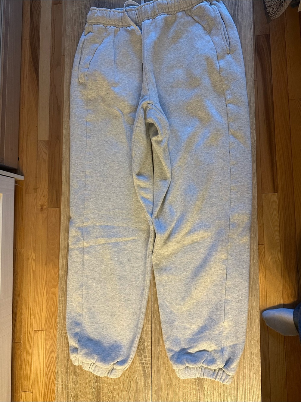 Lululemon women’s Gray Jogger Sweatpants
